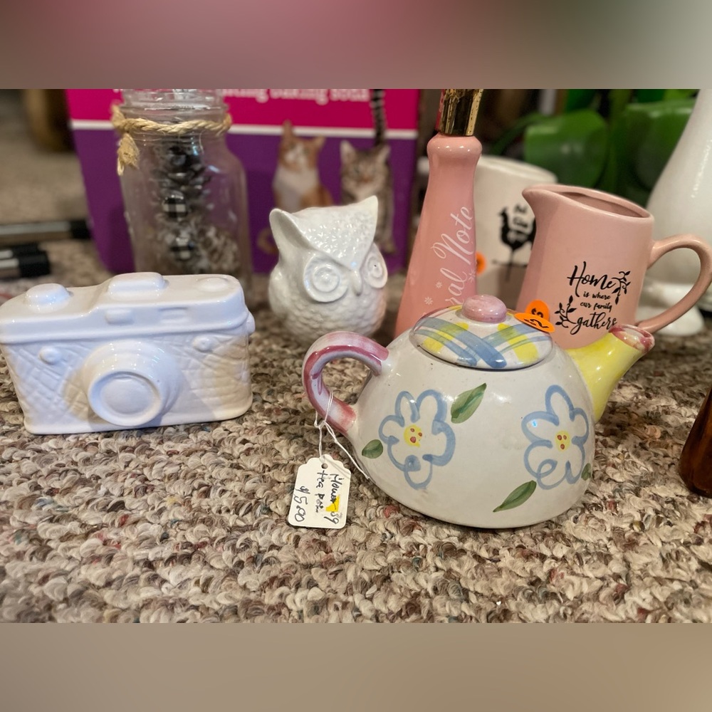 Lot of decor items plus surprise FREEBIES!